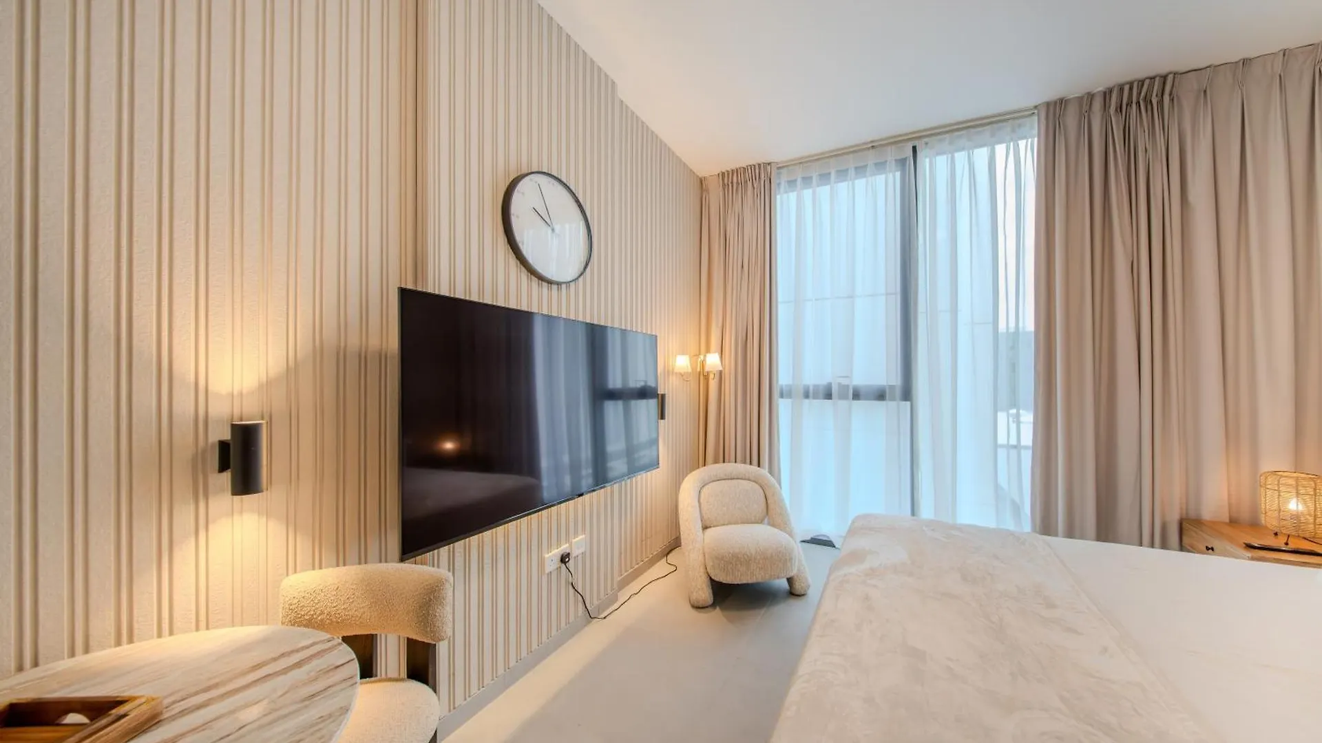 The Aljada Studio By Blue Cloud Holidays Sharjah 0*,