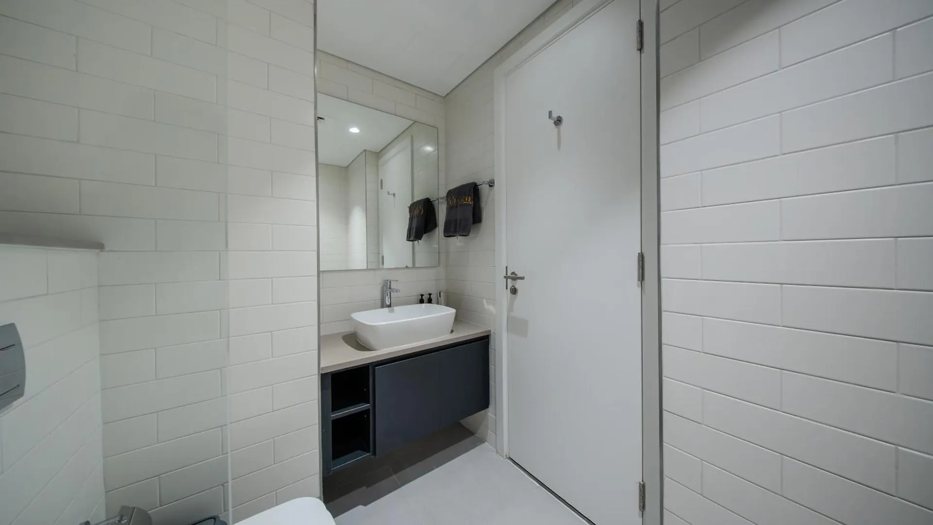 Appartamento The Aljada Studio By Blue Cloud Holidays Sharjah